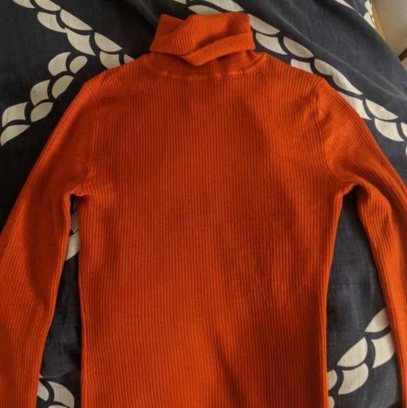 NWT Uniqlo Merino Wool Turtleneck - Picture 2 of 2